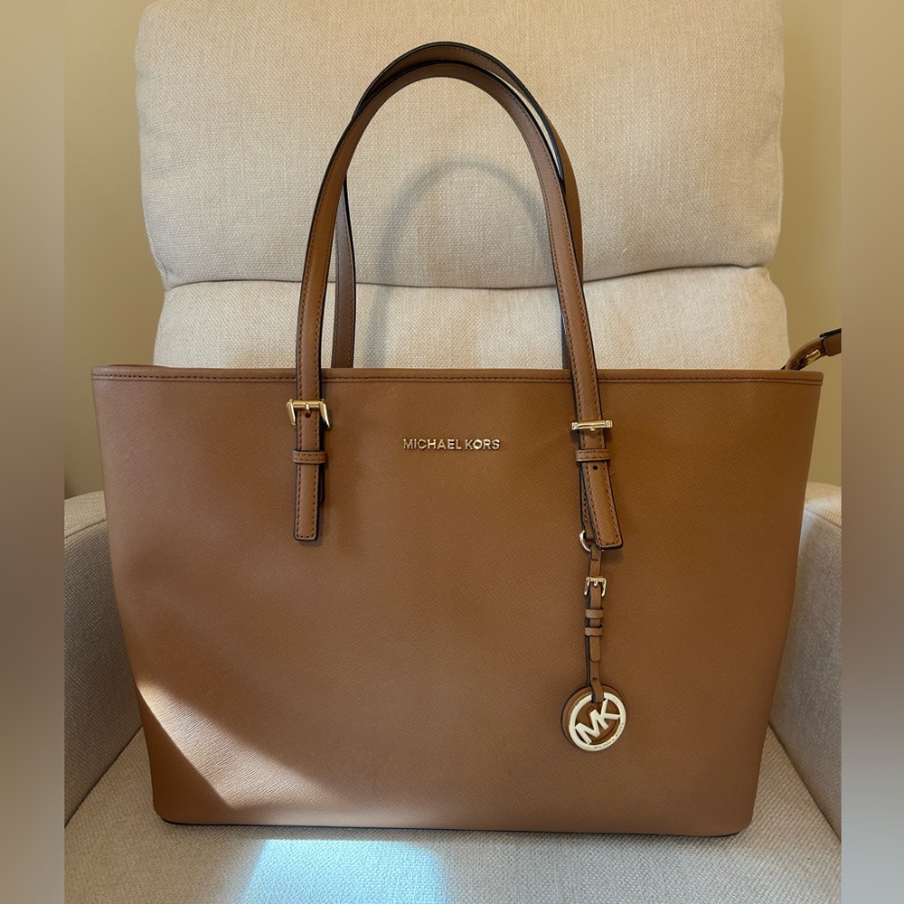 Michael Kors jet set tote bag brown only used a few times